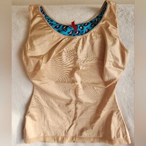 SPANX Slimplicity Slimming Essentials Scoopneck Camisole